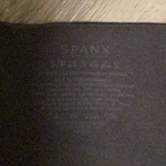 SPANX In New Condition - Picture 3 of 3